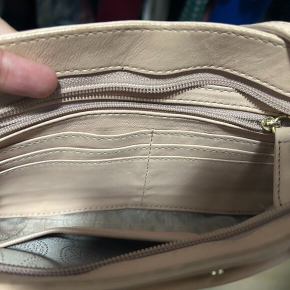 Michael Kors clutch - Picture 5 of 5